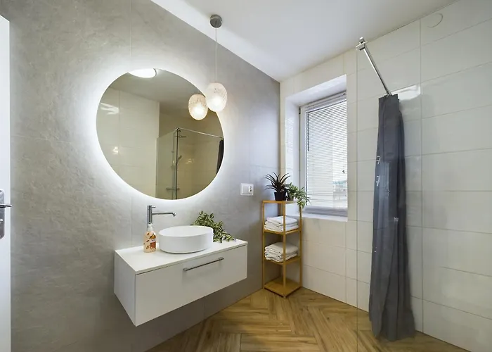 Warszawska 206 Ii Piętro * Radom